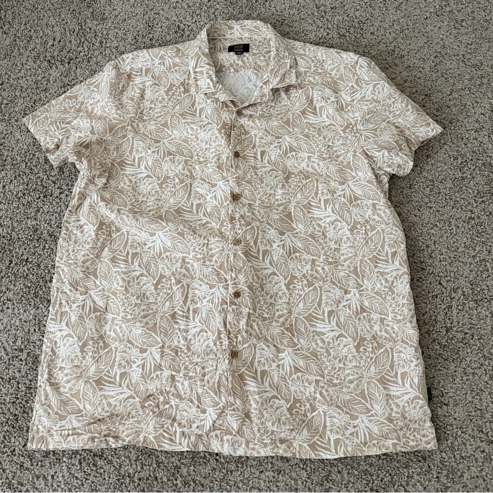 Lee Men's Tan Floral Button Down Shirt
